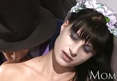 في أقرب الى افلام جنس محارم عربي موقع البناء