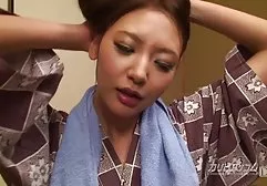 يالها من الصدر! جنس عربي قصص